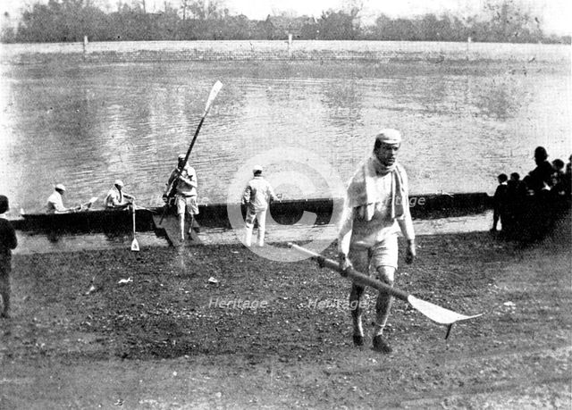 Practicing for the Universities' Boat-Race, 1895. Creator: George Meisenbach.