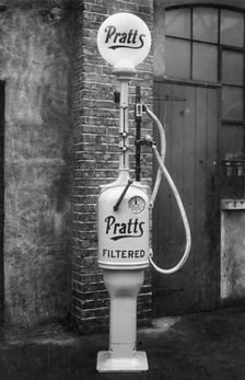 Pratt's Gilbarco T8 petrol pump 1912. Creator: Unknown
