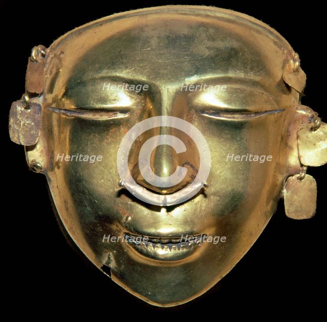 Pre-Columban gold mask from Columbia. Artist: Unknown