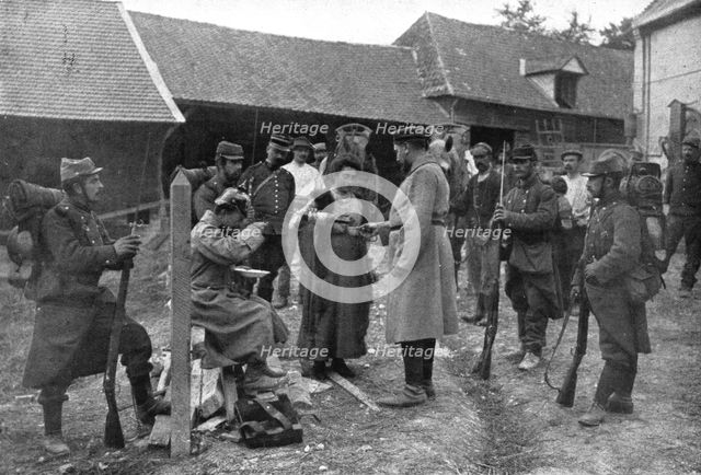 'Premiers Prisonniers Allemands', 1914. Creator: Unknown.