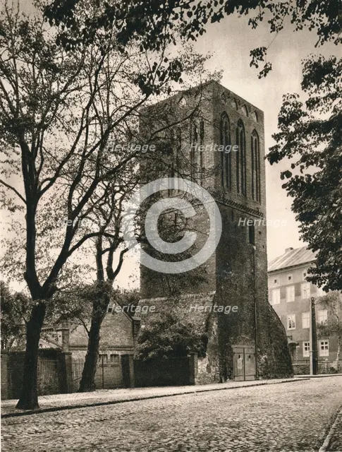 'Prenzlau - Schwedt Gate Tower', 1931. Artist: Kurt Hielscher.