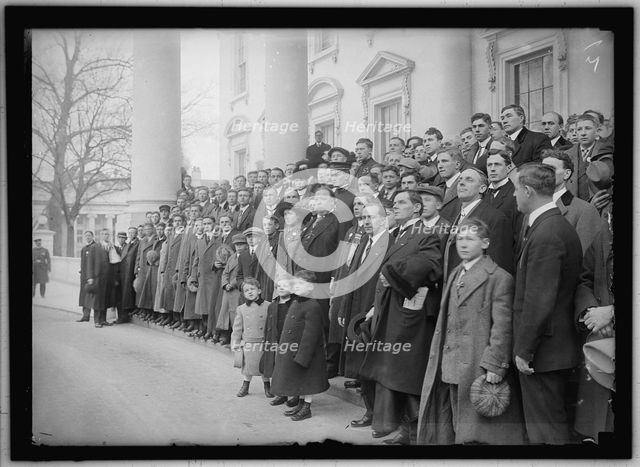 President Taft and group on White House steps, between 1910 and 1917. Creator: Harris & Ewing.
