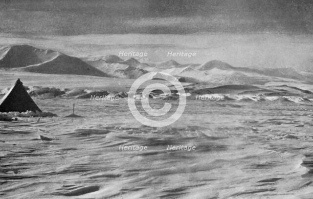 'Pressure on the Beardmore Below the Cloudmaker Mountain', c1911, (1913). Artist: Charles S Wright.