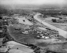 Preston Docks and the city from the north-west, Preston, Lancashire, 1932. Artist: Aerofilms