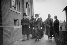 Pres. Wilson & Eleanor return from White Sulphur, 4/20/14, 1914. Creator: Bain News Service