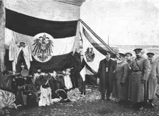 Prevoyance; Une prevoyance qui trahit la premeditation: uniformes et drapeaux allemands..., 1914. Creator: Unknown