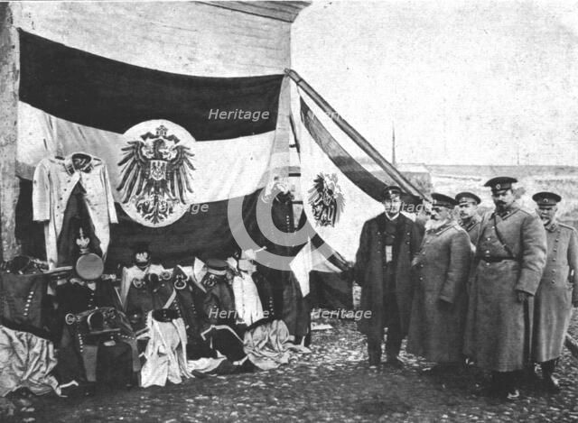 'Prevoyance; Une prevoyance qui trahit la premeditation: uniformes et drapeaux allemands..., 1914. Creator: Unknown.