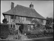 Priest's House, Small Hythe Road, Small Hythe, near Tenterden, Kent, 1955. Creator: FJ Palmer