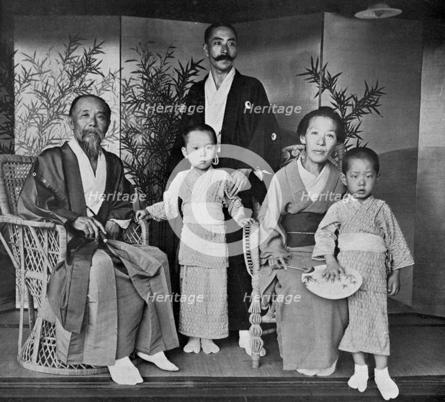 Prince and Princess Ito of Japan and their family, 1909.Artist: Herbert Ponting