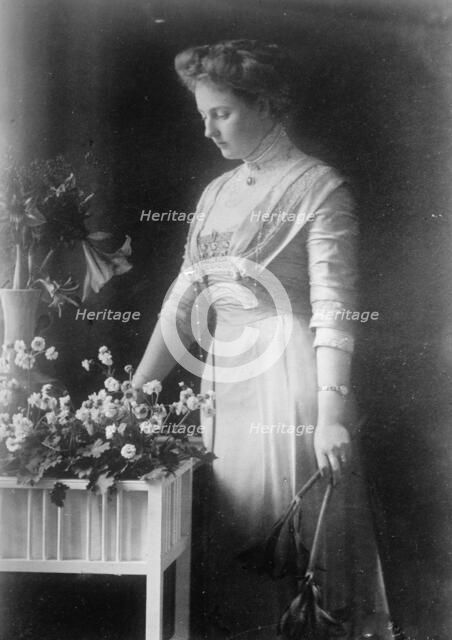 Princess August Wilhelm von Preussen, Selle u. Kuntze, 1910. Creator: Bain News Service.