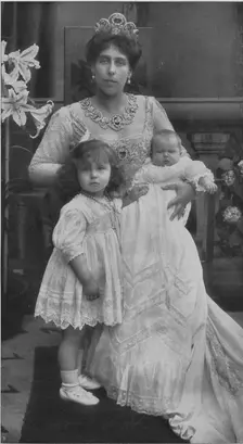 Princess Victoria Melita of Saxe-Coburg and Gotha with her daughters Maria and Kira, c. 1907