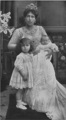 Princess Victoria Melita of Saxe-Coburg and Gotha with her daughters Maria and Kira, c. 1907