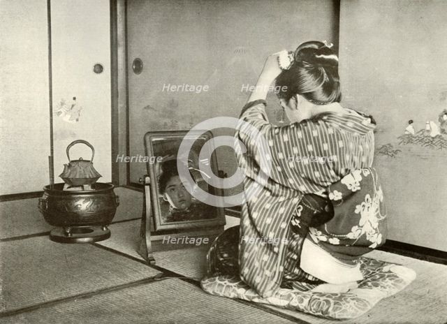 'Prinking Up for the Day', 1910. Creator: Herbert Ponting.