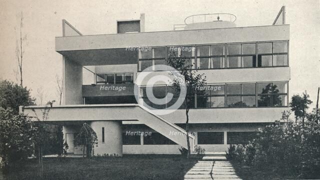 'Private House at Garches, near Paris: Garden Front. Architects, Le Corbusier and Pierre Jeanneret', Artist: Unknown.