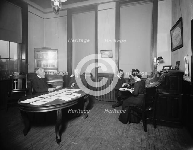 Private office, Leland & Faulconer Manufacturing Co., Detroit, Mich., 1903 Nov. Creator: Unknown.