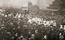 Procession to welcome the early release of suffragettes from prison on 19 December 1908