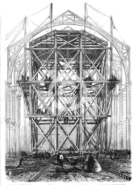 Progress of the Great Exhibition building: the traversing platform used in the construction ...1861. Creator: Unknown.