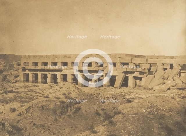 Promenoir de Thoutmès III - Dernières galeries du Palais de Karnac (Thèbes), 1849-50. Creator: Maxime du Camp.