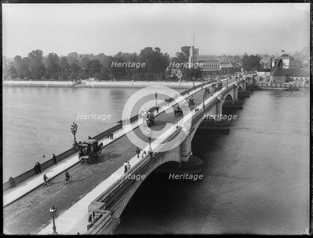 Putney Bridge, Putney, Wandsworth, Greater London Authority, 1913. Creator: William O Field.