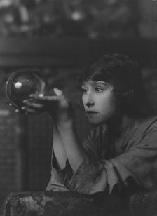 Puget, Mme., portrait photograph, 1917 Apr. 9. Creator: Arnold Genthe