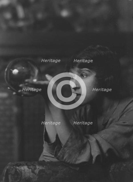 Puget, Mme., portrait photograph, 1917 Apr. 9. Creator: Arnold Genthe.