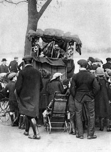 Punch and Judy show in Putney, London, 1926-1927