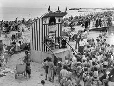 Punch and Judy show, Lowestoft, Suffolk, August 1949. Artist: Hallam Ashley