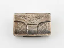 Purse-Shaped Vinaigrette, Birmingham, 1816/17. Creator: T. Simpson and Son