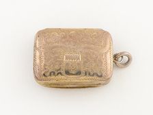 Purse-Shaped Vinaigrette, Birmingham, 1817/18. Creator: Possibly Matthew Linwood and Son