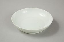 Qingbai glazed bowl with Xuande six character reign mark, 18th century