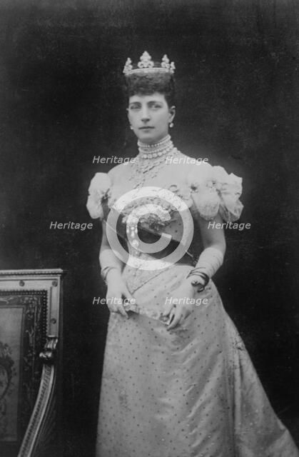 Queen Alexandra standing, 1912. Creator: Bain News Service.