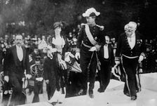 Queen & King of Belg. [i.e., Belgium] opening Ghent Exposition - Mayor Braunn [i.e., Braun], 1913. Creator: Bain News Service