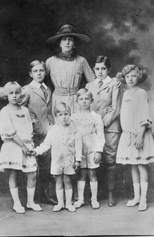 Queen of Spain & children, between c1915 and c1920. Creator: Bain News Service