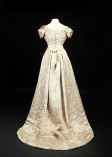 Queen Mary's wedding dress (back view), 1893