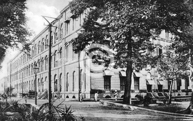 Queen's Barrack, Fort William, Calcutta, India, early 20th century. Artist: Unknown