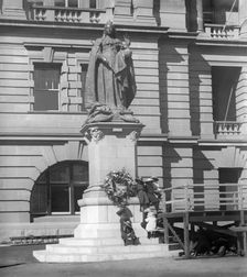 Queen Victoria Statue opening, Brisbane, 1906. Creator: Robert Augustus Henry L'Estrange