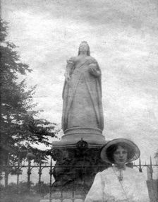 Queen Victoria's statue, College Green, Bristol, 20th century. Artist: Joseph Edgar Boehm