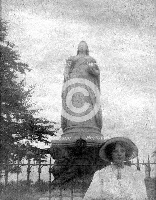Queen Victoria's statue, College Green, Bristol, 20th century. Artist: Joseph Edgar Boehm