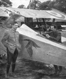 'Quelques "AS"; Lieutenant Deullin, a gauche, et adjudant Tarascon 1916. Creator: Unknown