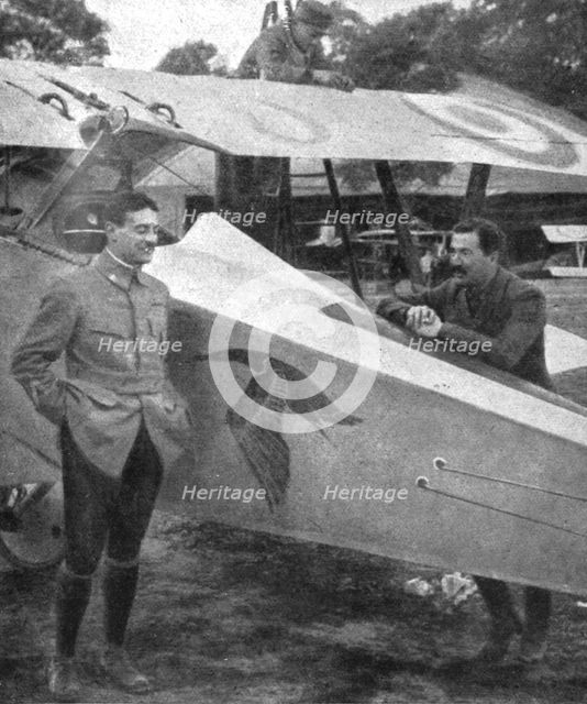 ''Quelques "AS"; Lieutenant Deullin, a gauche, et adjudant Tarascon', 1916. Creator: Unknown.