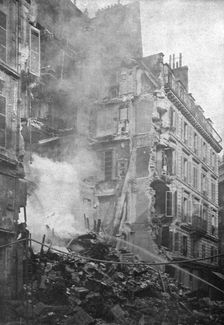 Quelques Points de Chute; Rue Geoffroy-Marie, no 5, ou les locataires, refugies dans les..., 1918. Creator: Unknown