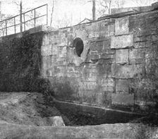 Quelques Points de Chute; Sur la terrasse de l'Orangerie aux Tuileries: par canon..., 1918. Creator: Unknown