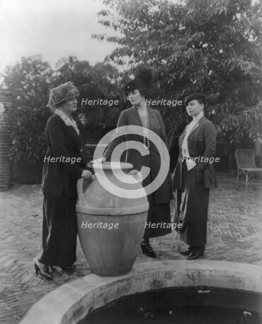 "Quiet Corner," John Wesley Baxter, Dublin and Hill Roads, Greenwich, Connecticut, 1920. Creator: Frances Benjamin Johnston.