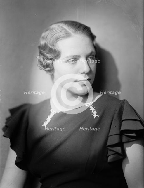 Quinn, Frances - Portrait, 1933. Creator: Harris & Ewing.
