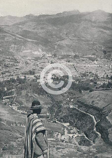 'Quito', 1916. Artist: Underwood & Underwood.