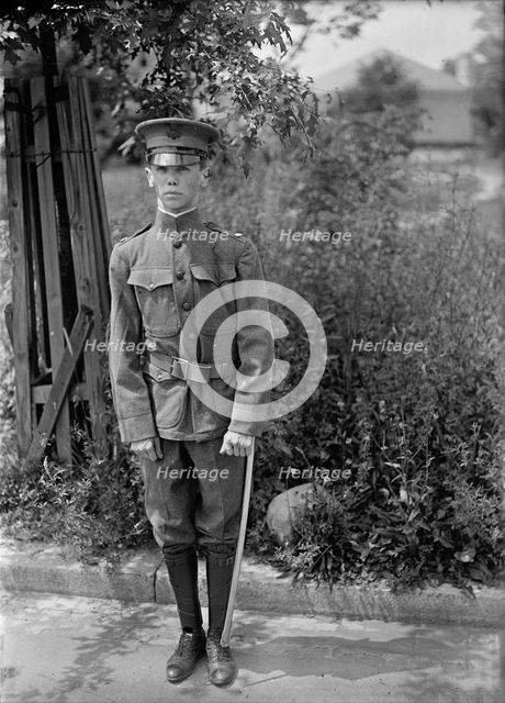 R.T. Elliott Jr., American Guard, Drilling, 1917. Creator: Harris & Ewing.