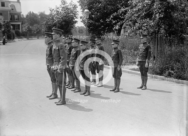 R.T. Elliott Jr., Lincoln Shah Jr., American Guard Drilling, Front Right, 1917. Creator: Harris & Ewing.