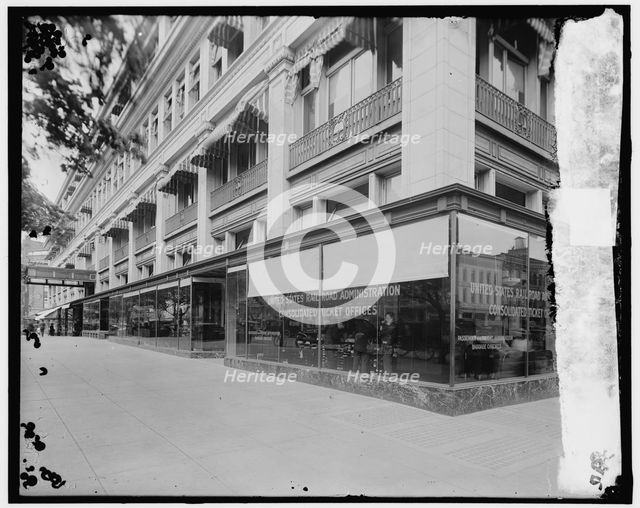 R.R. Administration Bldg, between 1910 and 1920. Creator: Harris & Ewing.