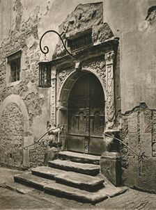 Rothenburg o. d. T. - Doorway of the old Town Hall 1931. Artist: Kurt Hielscher