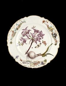 Round serving dish, c1755. Artists: Unknown, Chelsea factory